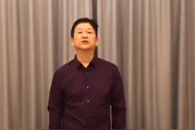 谢娜父亲曲艺演员谢扬功 创作方言诗《争做好市民》图片