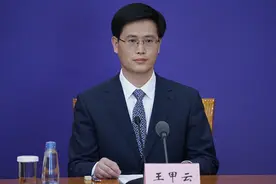 农业农村部：今年春耕投入农机总量将达2200万台 充分满足春耕生产需求图片