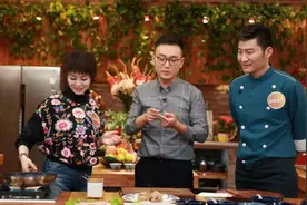 吃一口春滋味！香椿怎么挑、怎么好吃，都在这里了→图片