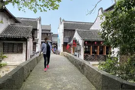 告别“熏拉丝”的上海枫泾古镇，老味道老房子一起在更新图片