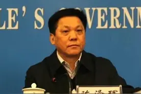 密集通报！长沙市原常务副市长陈泽珲、长房集团总经理田安阶等3人被查图片