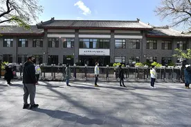 北京二中高三开学演练 为下周一正式开学做准备｜组图图片