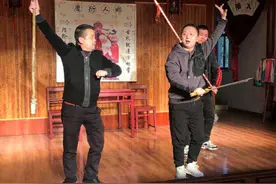 名师带徒，让“非遗”传承后继有人图片