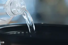 网红爆款！肖战带火的自热米饭！1杯冷水，躺着搞定3餐！好吃到哭，终于找到了图片