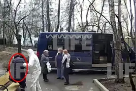 俄罗斯女子新冠检测呈阴，出院1小时猝死视频封面