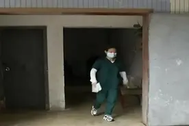 “95后”女护士只身一人驰援武汉，局长：比很多男子汉还强图片