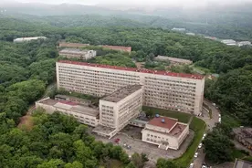 俄罗斯符拉迪沃斯托克一医院发生医护人员新冠肺炎大规模感染图片