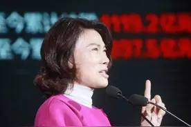 董明珠造新车进军洛阳：设母婴区能载160人，堪称路上小高铁图片