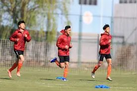 足球——鲁能足校吹响复学复训“集结号”图片