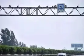 高速路的“区间测速”，躲避原来如此简单，车主：早点知道就好了！图片