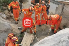广西4岁幼童砖厂玩沙被埋压，救援现场！被救出时已无生命体征视频封面
