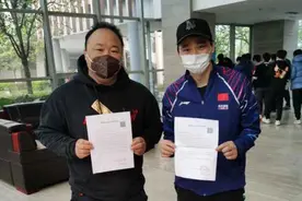 长期封训太枯燥，羽球国手玩跳大绳等游戏图片