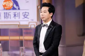 《巧手神探》周震南吹吸管憋红脸 Angelababy助演引猜测图片