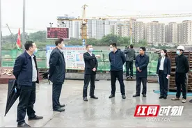 张勇赴农发行永顺县支行挂牌督战脱贫攻坚图片