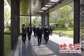 汝州市观摩组到钟楼街道实地观摩2019年重点工作图片
