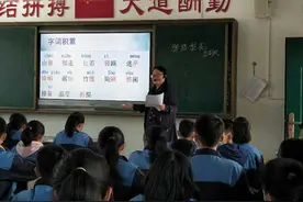 平江县浯口中学：《驿路梨花》处处开，洗涤心灵共成长图片
