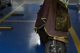 有理没理？南宁一业主向物管发问：我的产权小车位为何不能停放我的电动自行车？图片