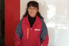 以诚待人，周到服务——记福彩站销售员张桂兰图片