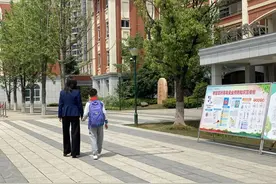 小学复学第一天，发生在校园的趣事囧事……图片