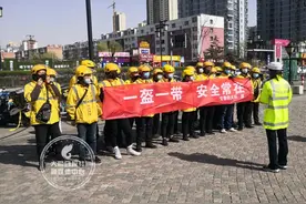 主动服务！大同交警给外卖小哥上课喽图片