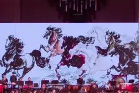 艺术云课堂㉑｜“陈氏二胡”三代演奏家同台，《战马奔腾》致敬骑兵精神图片