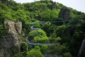 “五一”芜湖马仁奇峰高空“三玻”全新亮相图片