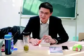 法律界的“郭德纲”火出圈，532万人蹭他的网课图片