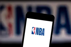 曝NBA常规赛取消，季后赛缩短；若属实，损失将超十亿美金图片