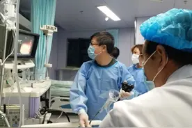 医疗动态┃六旬患者便血不止，内镜下止血及时救治 ——甘肃省中医院脾胃病科内镜下止血挽救胃间质瘤破裂患者图片