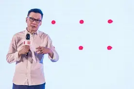 李国庆“抢”当当公章现场视频曝光：从容装包，无人阻拦；从创业到反目，夫妻翻脸时间线→图片