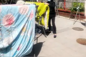 为学生暖心晒被4000多条，这所大学用阳光味道迎学生返校图片