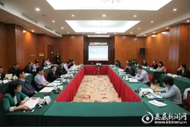 刘非杨懿文与三一集团董事易小刚座谈：齐心协力推进百亿油缸生产基地建设图片