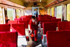 坐着火车游北京，多条线路供你选视频封面