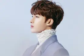朱正廷单曲写真片 香芋紫色西装复古典雅图片