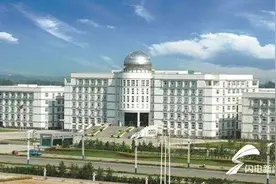 赞！滨州邹平一中97名教师志愿者助力高考图片