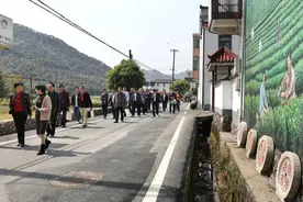绍兴全市机关“双优促3A”党员教育活动现场推进会召开图片