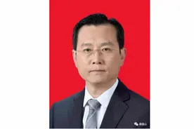 胡元坤当选眉山市人民政府市长图片