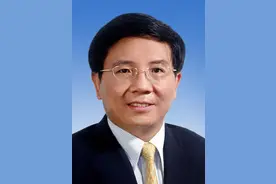 孙金龙同时担任生态环境部党组书记、副部长图片