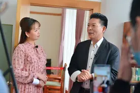 广州市剧协主席欧凯明作“导游”，红线女旧居忆大师图片