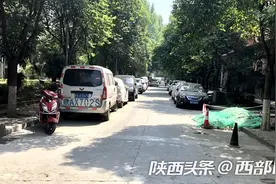 别人家的物业！新城区这家物业把办公室拆了给业主建停车库图片