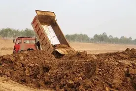 严惩不贷！疫情期间盐城建湖某工地两天被盗土方131车图片