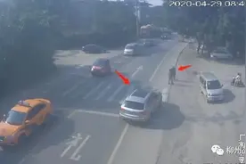 7旬夫妻双双被卷入车底致死！女儿赶到失声痛哭图片