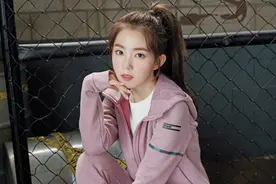 时尚达人的服饰造型 -脸蛋天才’ Red Velvet IRENE图片
