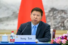 高海拔尼泊尔如何防疫？中联部宋涛部长与钟南山院士在线支招图片