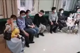 28年互换人生“兄弟”见面，感叹“世界上能感同身受的只有你”图片