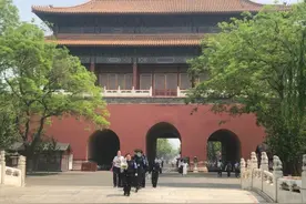 故宫开放首日接待5000名观众 3000名故宫工作人员全员上岗图片