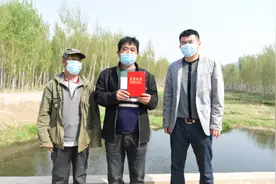 秦皇岛上演现实版“鹬蚌相争”，这次“渔翁”是这样做的……图片