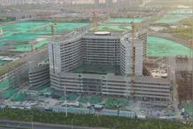 天津：重点项目加紧建设 抢回疫情延误工期视频封面