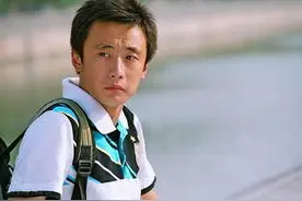 还记得《魔幻手机》里的陆小千吗？他现在长这样图片