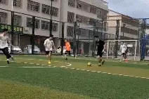 被羽毛球耽误了？林丹野球场上带球过人轻松破门图片